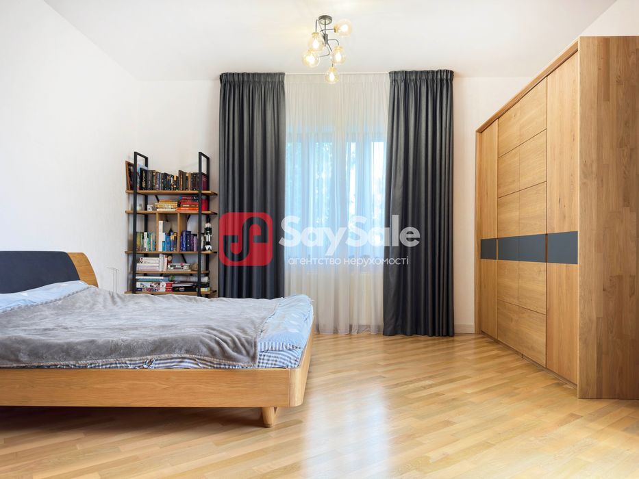 Продам будинок 460м2, 8 сот в селі Гатне, Мегамаркет, Одеський напрям