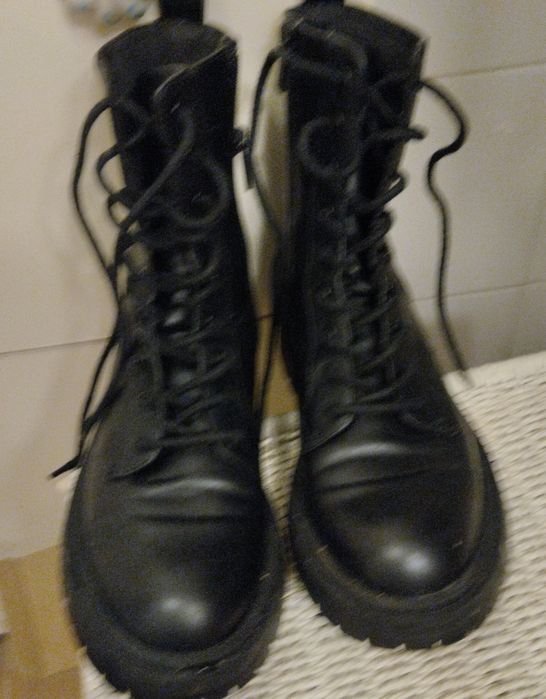 Botas militares pretas da Pull & Bear