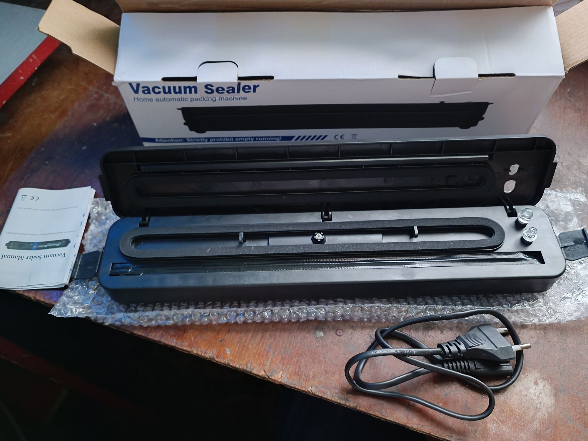 Вакуумний пакувальник EM Vacuum Sealer ZKFK-01 90W