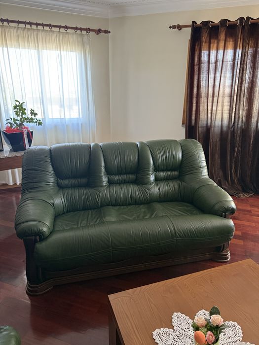 3 Sofas em pele verde