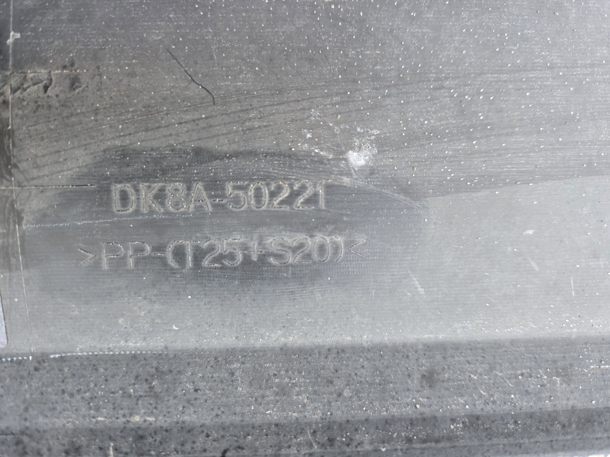 Оригінальний задній бампер Mazda CX-3, 2015-2019р, DK8A-50221
