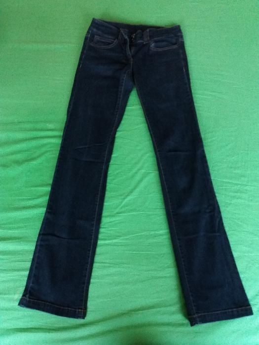 Sprzedam granatowe dzinsy Camaieu House
