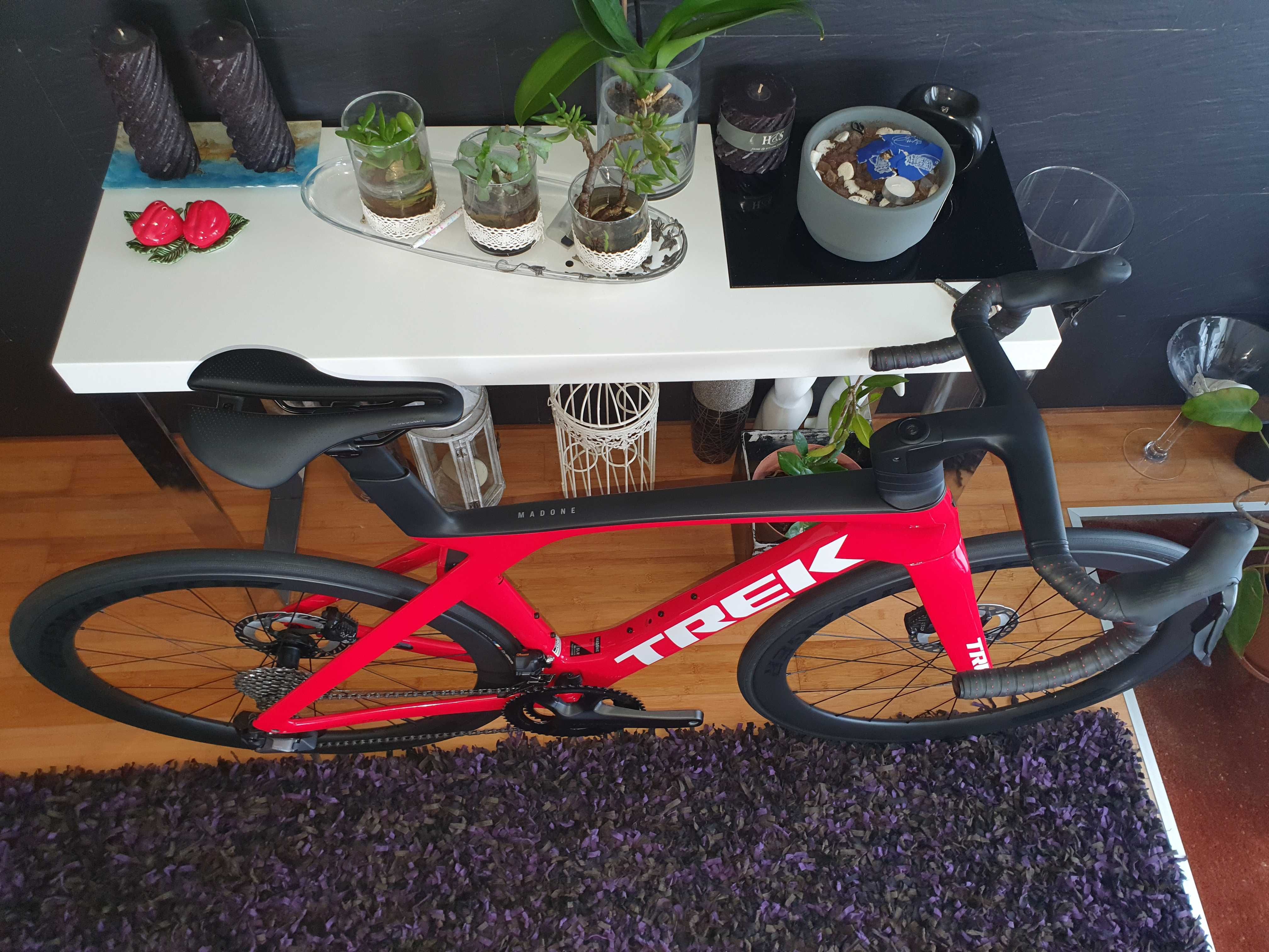 Trek Madone SLR Gen 7 (Ultegra Di2 24v)