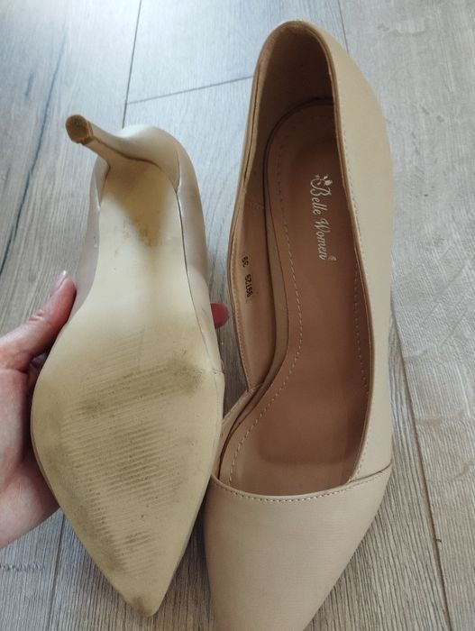 Beżowe szpilki półbuty czółenka buty Belle 39 obcas