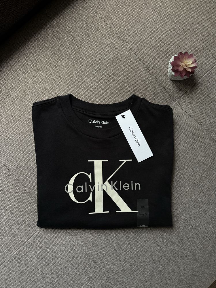 Жіноча футболка Calvin Klein