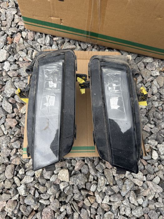 Фара противотуманная туманки Golf 7