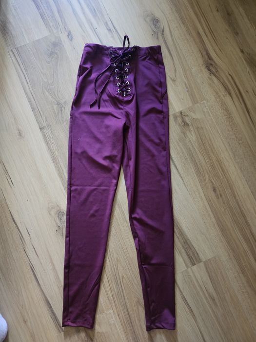 Bordowe legginsy nowe