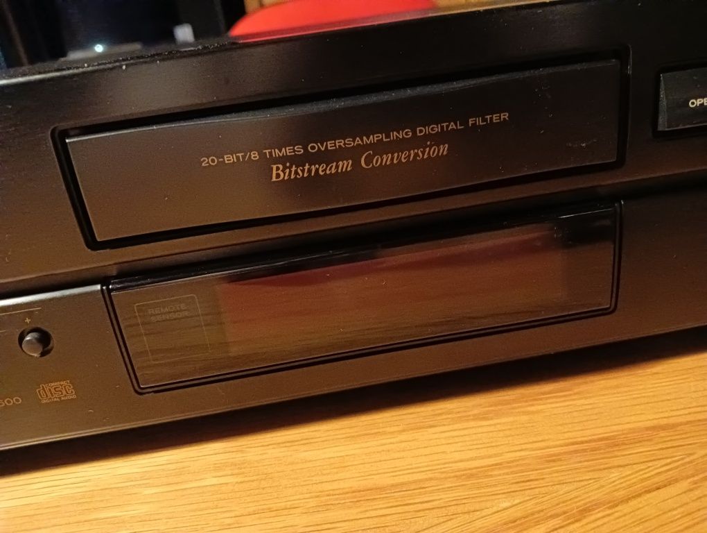 Leitor de CDs TEAC CD-P4500