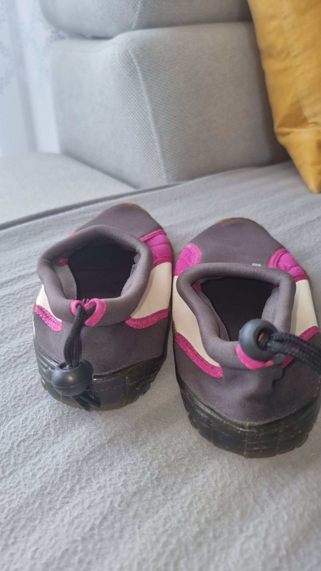 Buty do wody brugi