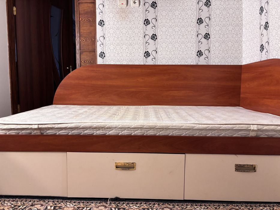 Кровать односпальна