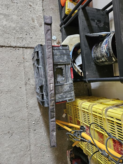 Sprzedam kątownik 1.2m×1.2m duży