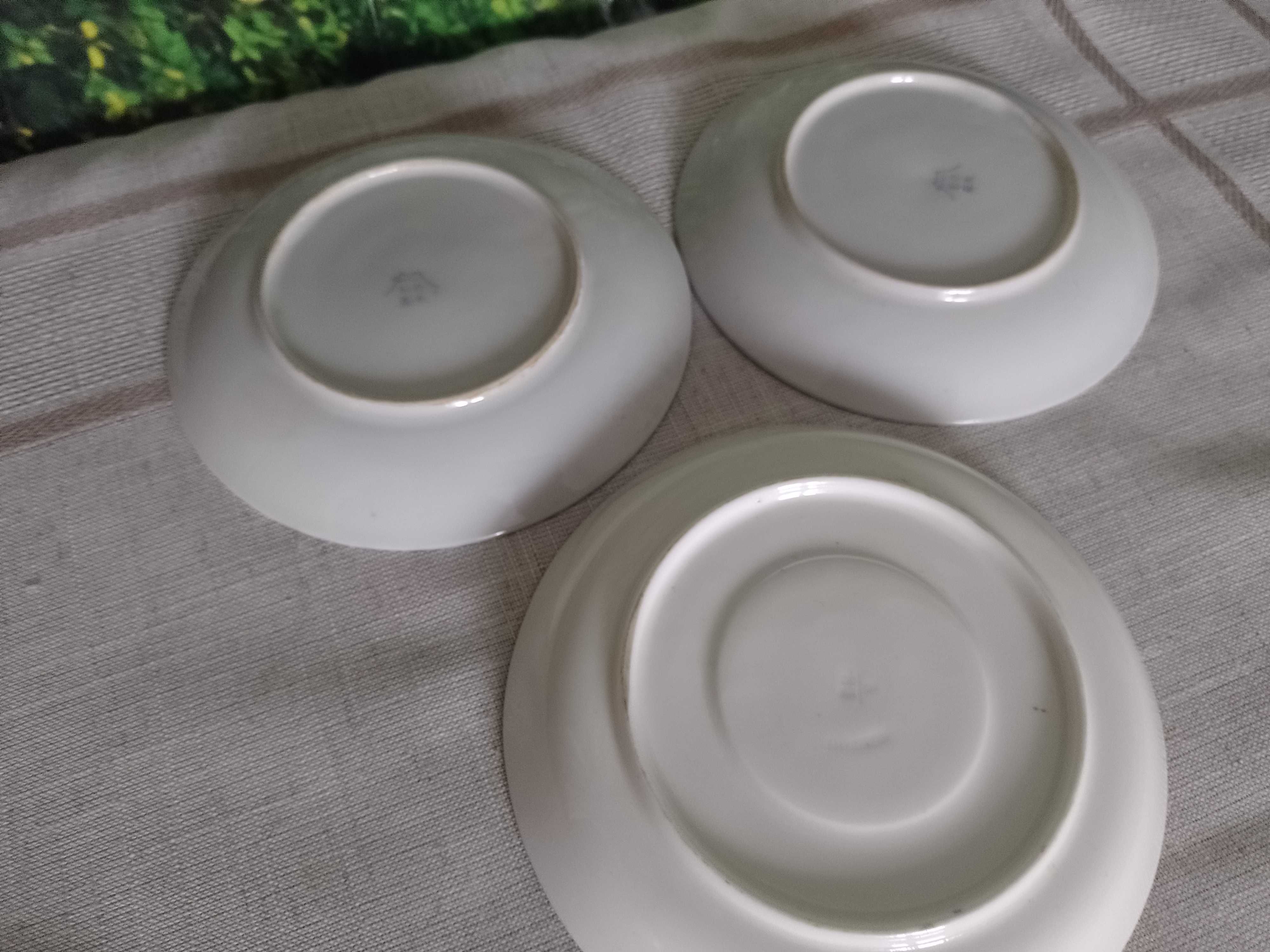 Ceramiczne talerzyki.