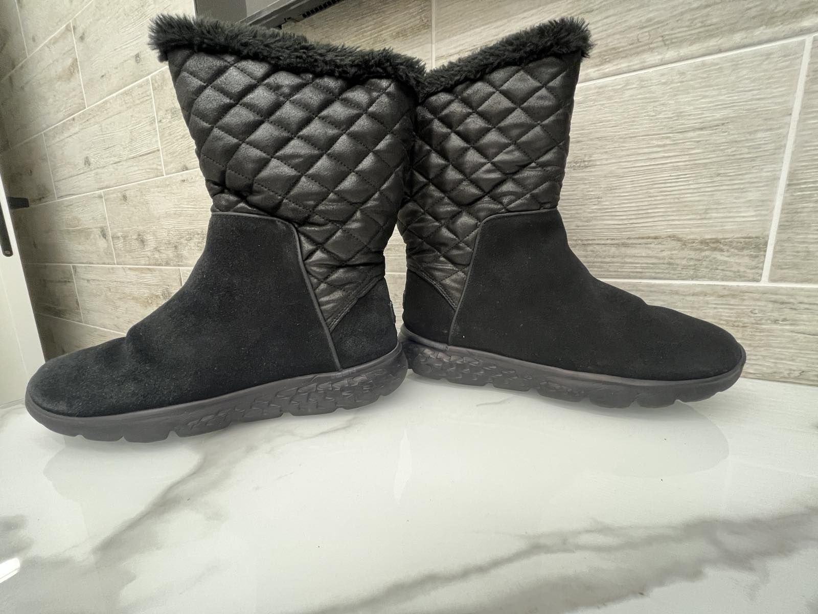 Сапоги женские Skechers On the GO 400 - SNUGGLY черные 14358-BBK