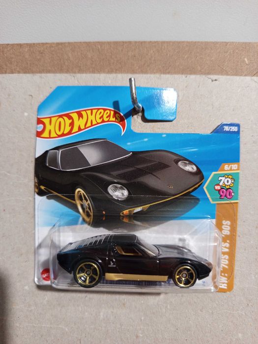 Miniaturas Hotwheels Mainline 2025