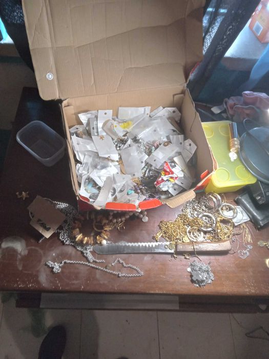 bom estado pgarantia e pecas de outo banhado e aco que loja de artigos