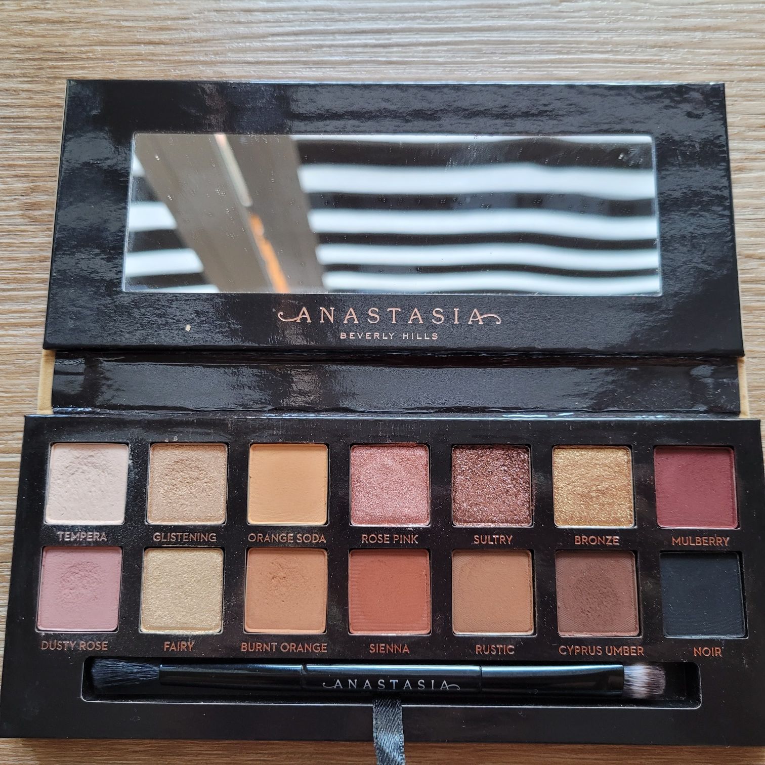 Paleta ABH Soft Glam