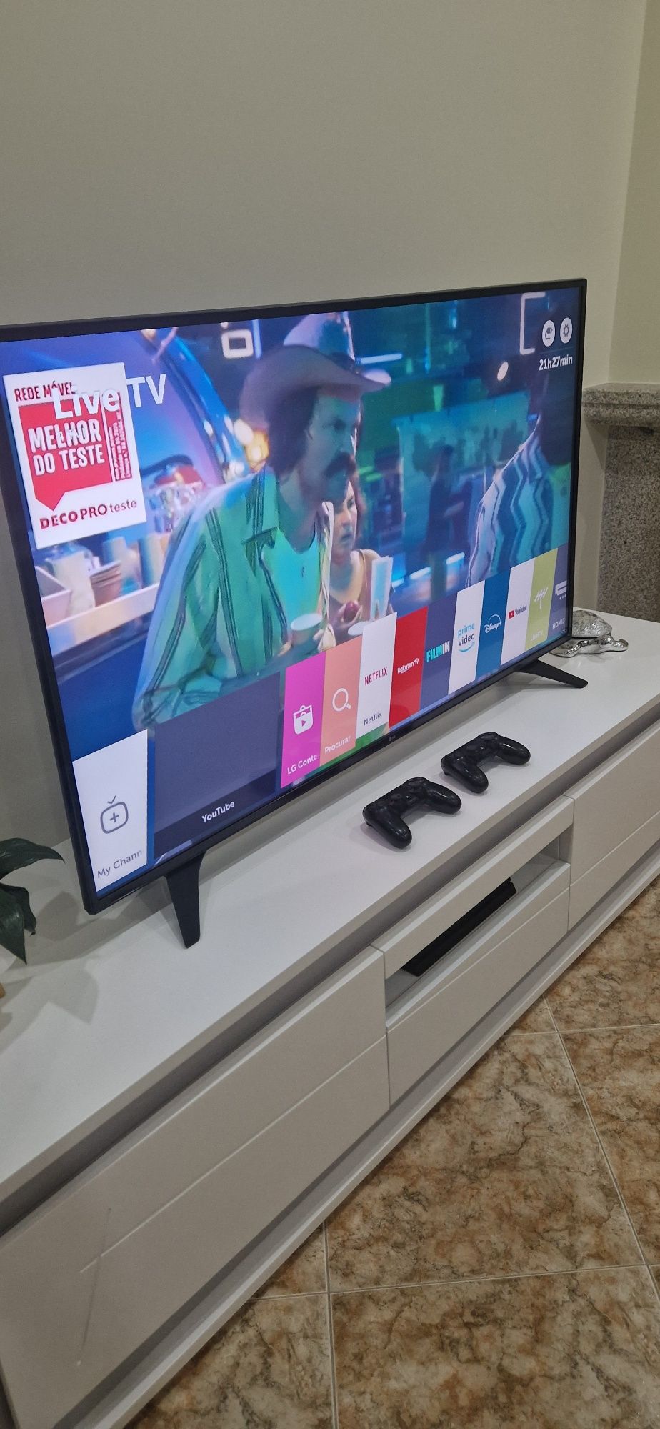 Smart tv LG 55" em muito bom estado