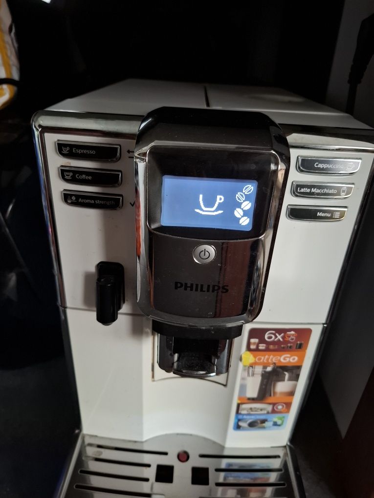 Ekspres philips latte go