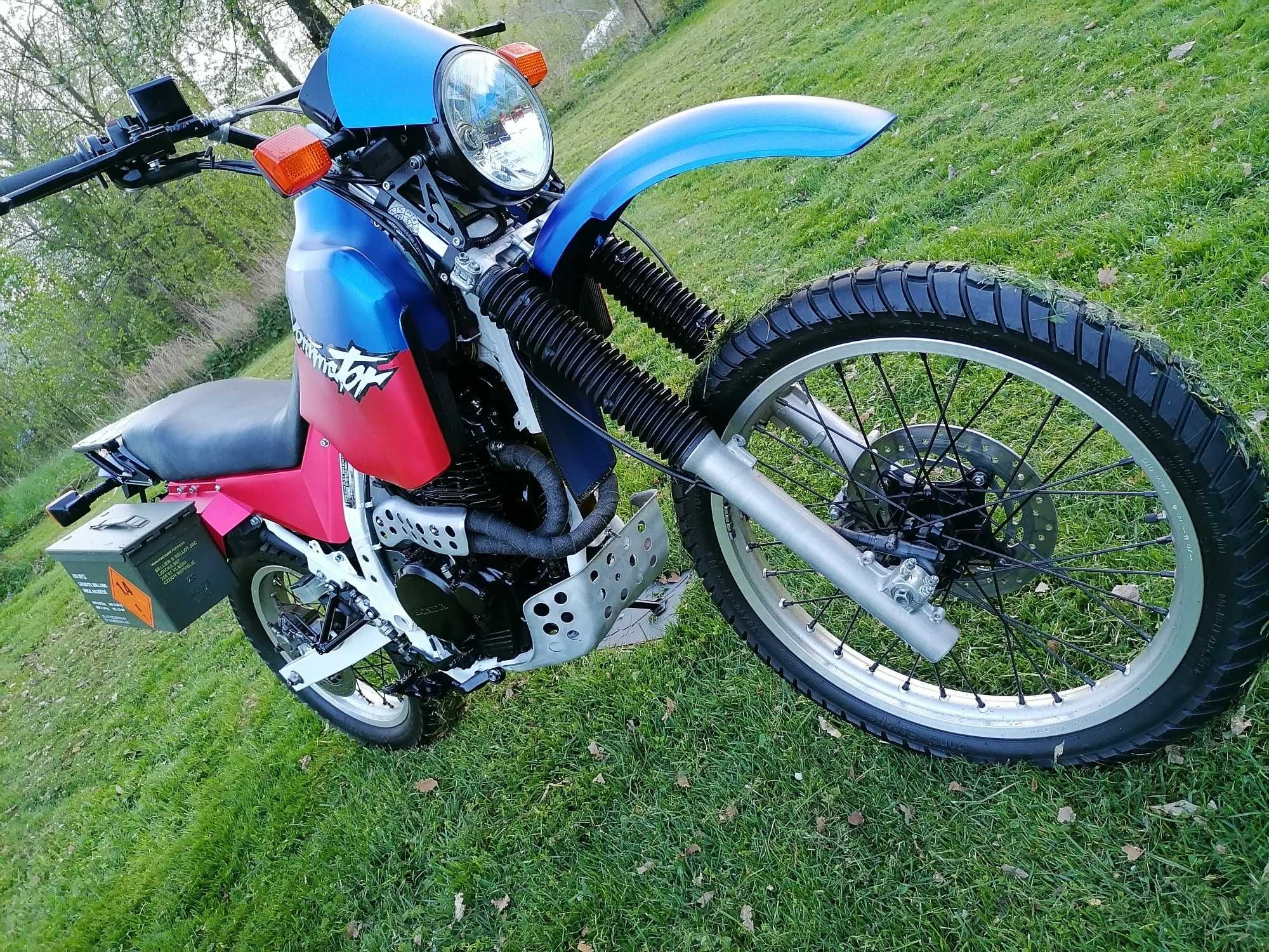 Honda Dominator 650 Dakar Enduro
