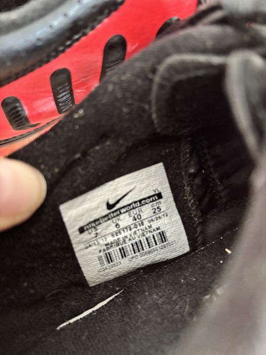 Buty pilkarskie korki NiKE - rozm UK 6