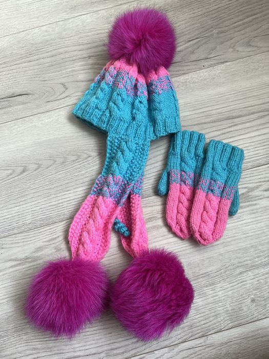 Продам шапку зимову длядівчинки