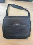 Torba na laptopa Targus nowa stan idealny 40 cm x 32 cm