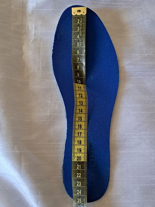 Шкіряні кросівки   reebok  Cardi B р.38.5 устілка25 см