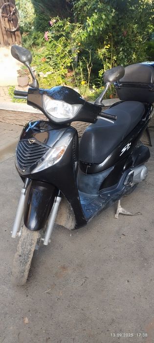 Скутер Хонда 150кубова
