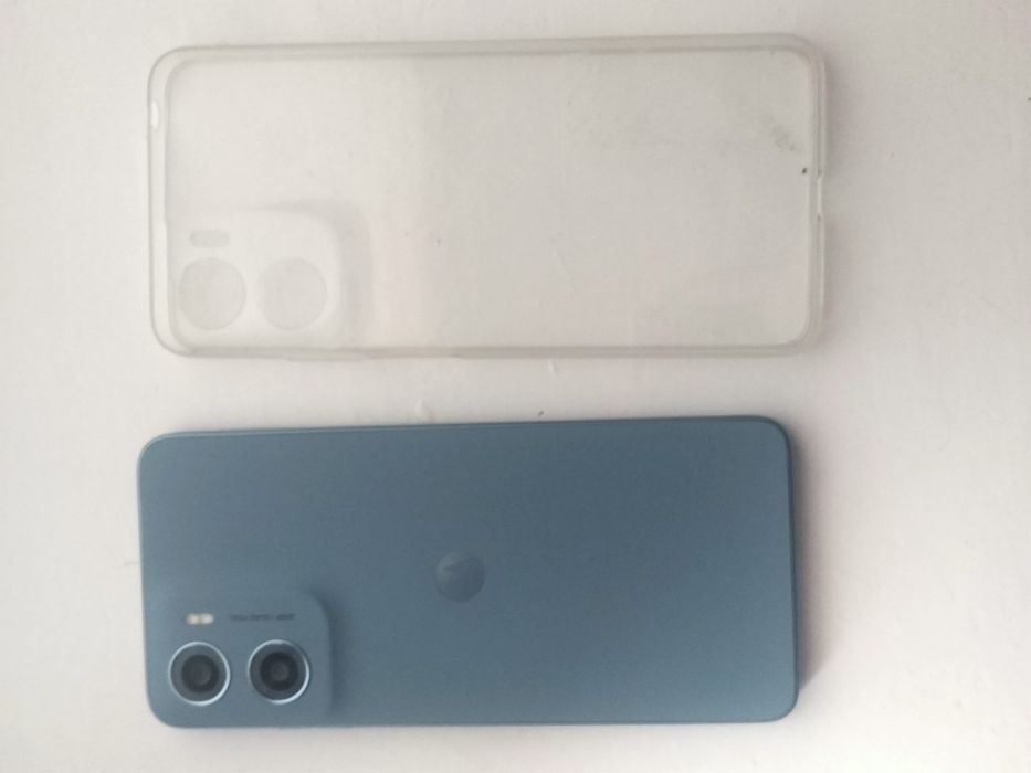 Телефон Motorola E15 4/64 GB