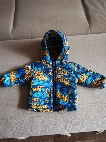 Продаётся демисезонный куртка для мальчика 1 года
