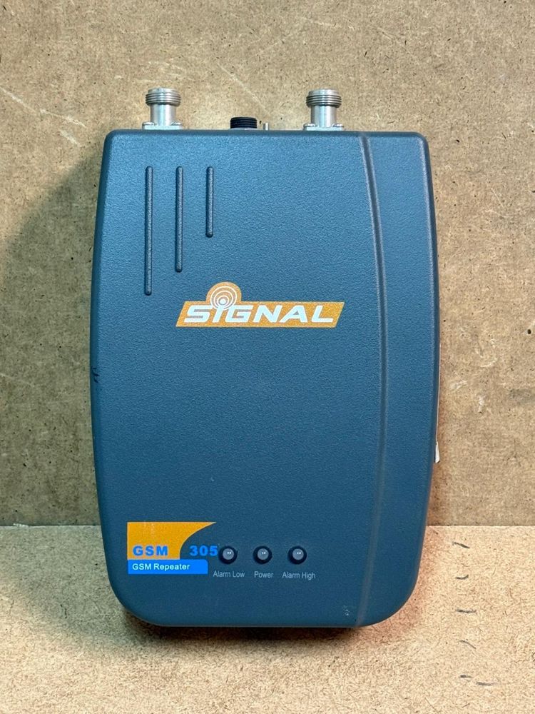 Wzmacniacz repeater sygnału SIGNAL typ.  GSM-305.