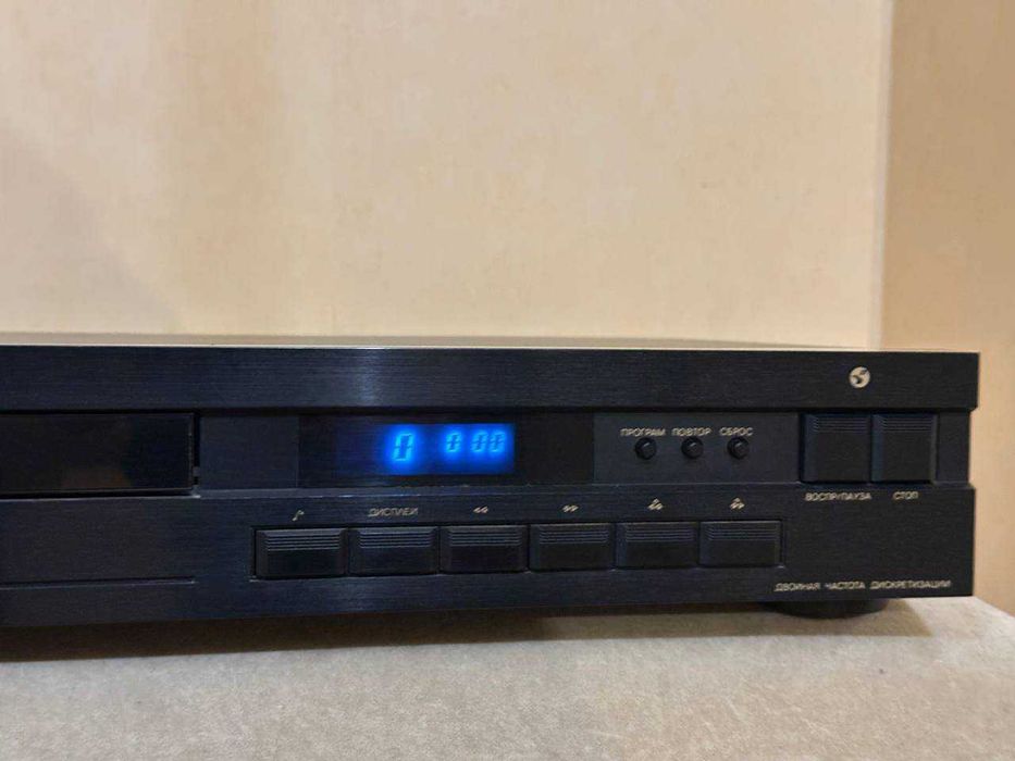 Проигрыватель компакт-дисков "Вега ПКД-121С"