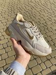Жіночі кросівки Nike бежеві