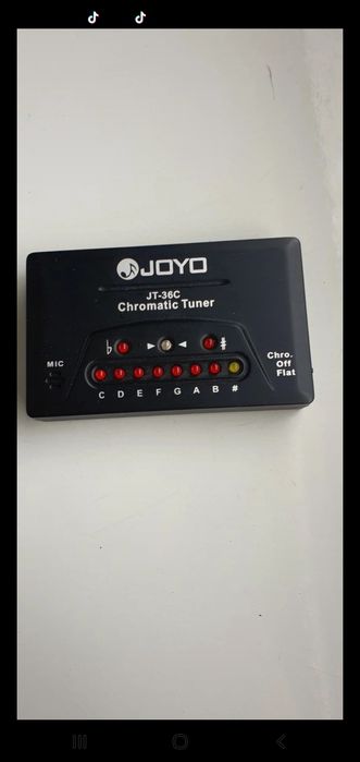 Tuner LED do instrumentów
