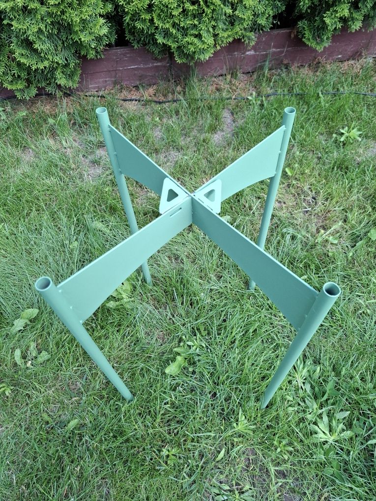Stolik metalowy kwietnik