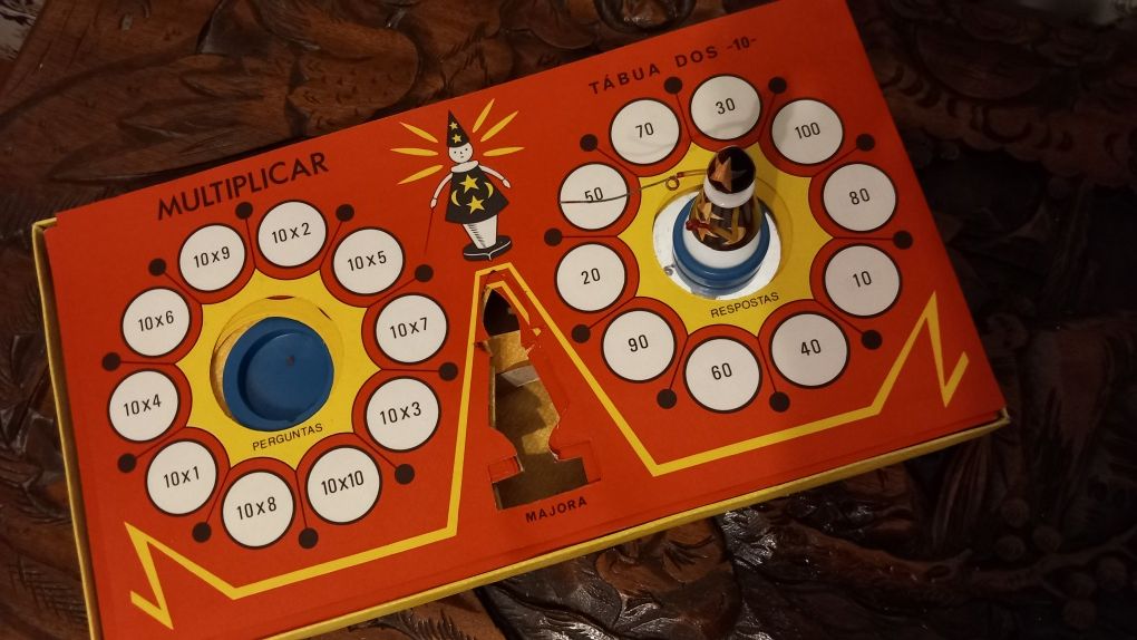 Jogo de tabuleiro: TABUADA MAGNÉTICA