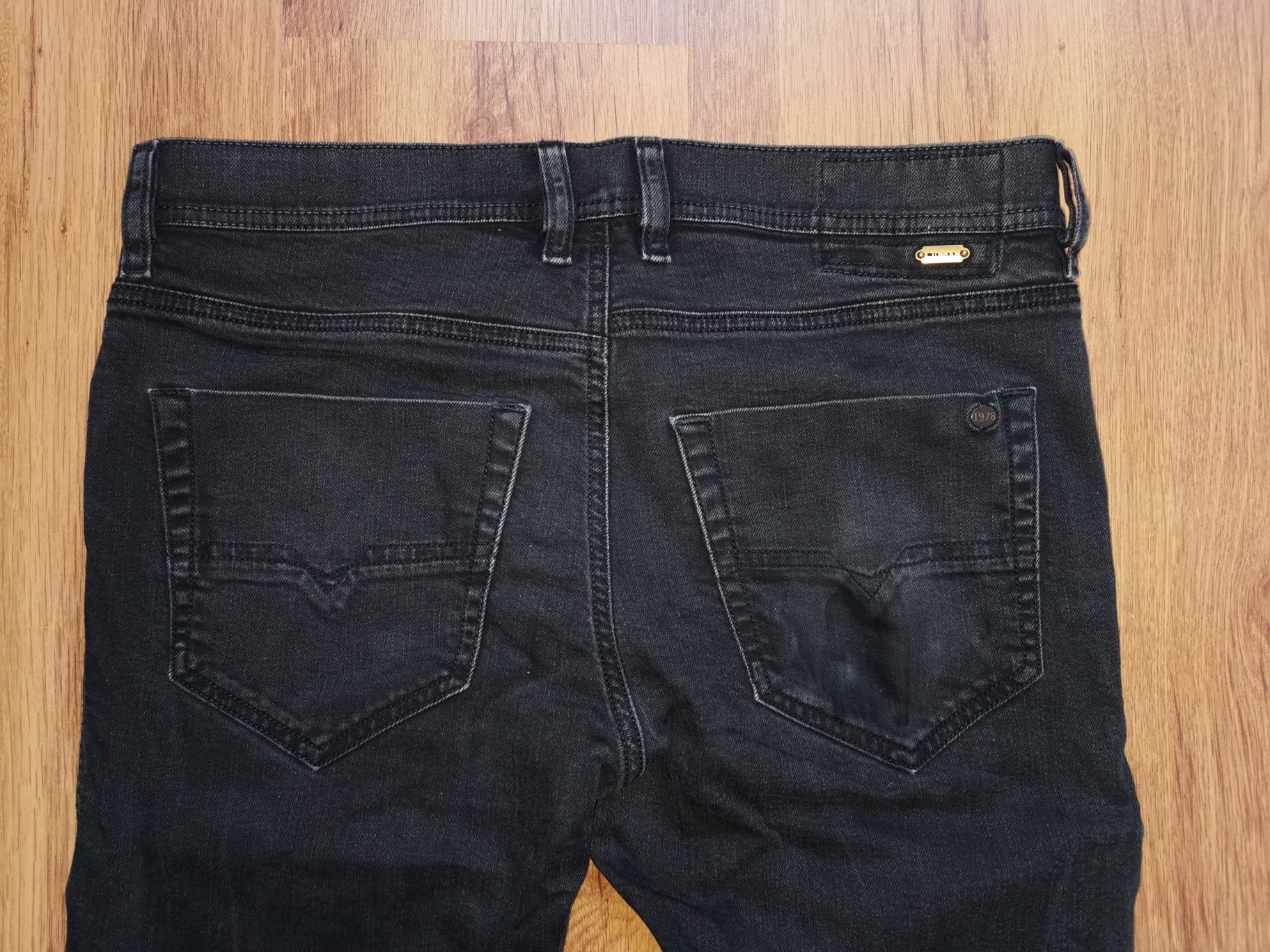 Diesel Tepphar Slim Carrot W31 L34 spodnie jeansowe jeansy
