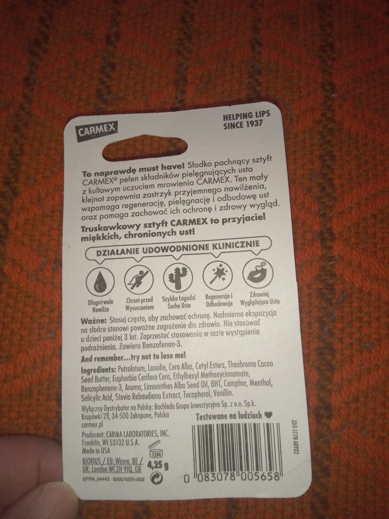 Balsam do ust truskawkowy.