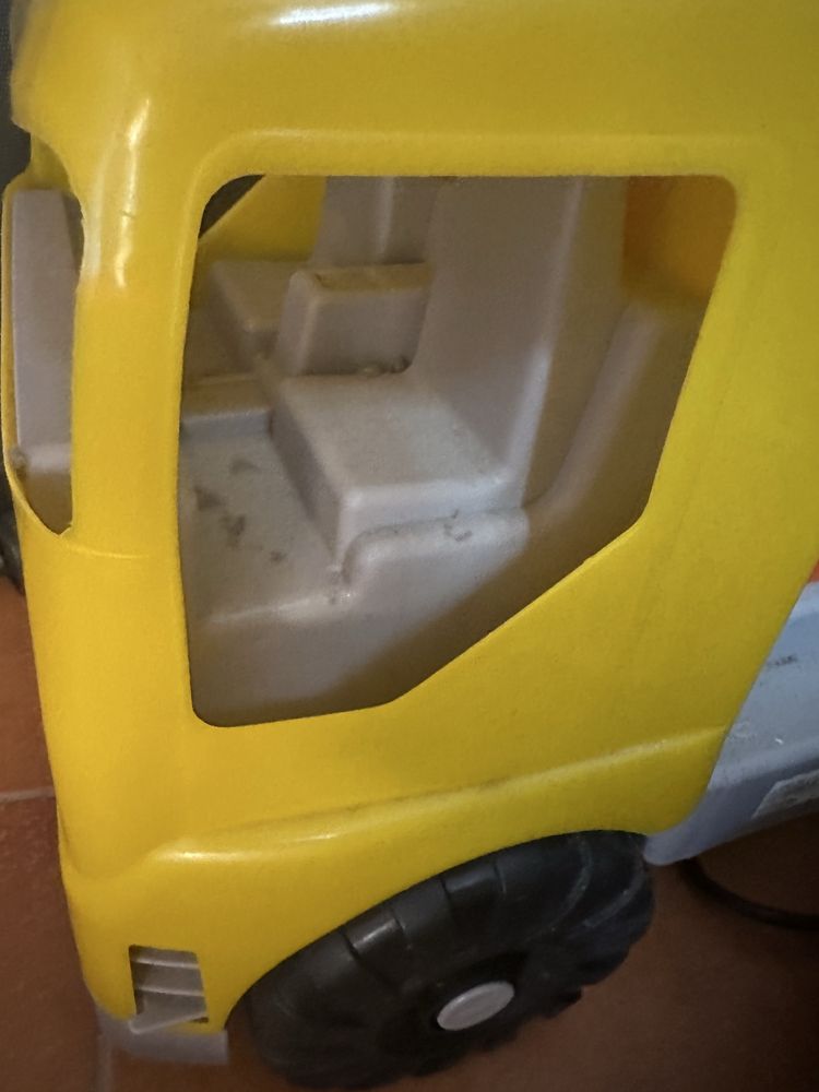 Camião  brinquedo