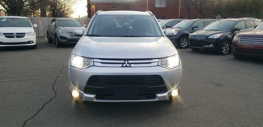 2015 Mitsubishi Outlander SE