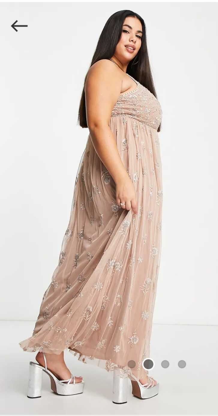 Vestido com brilhantes novo com etiqueta
