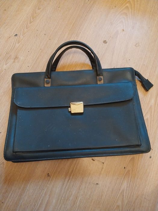 Stara aktówka z czasów prl-u