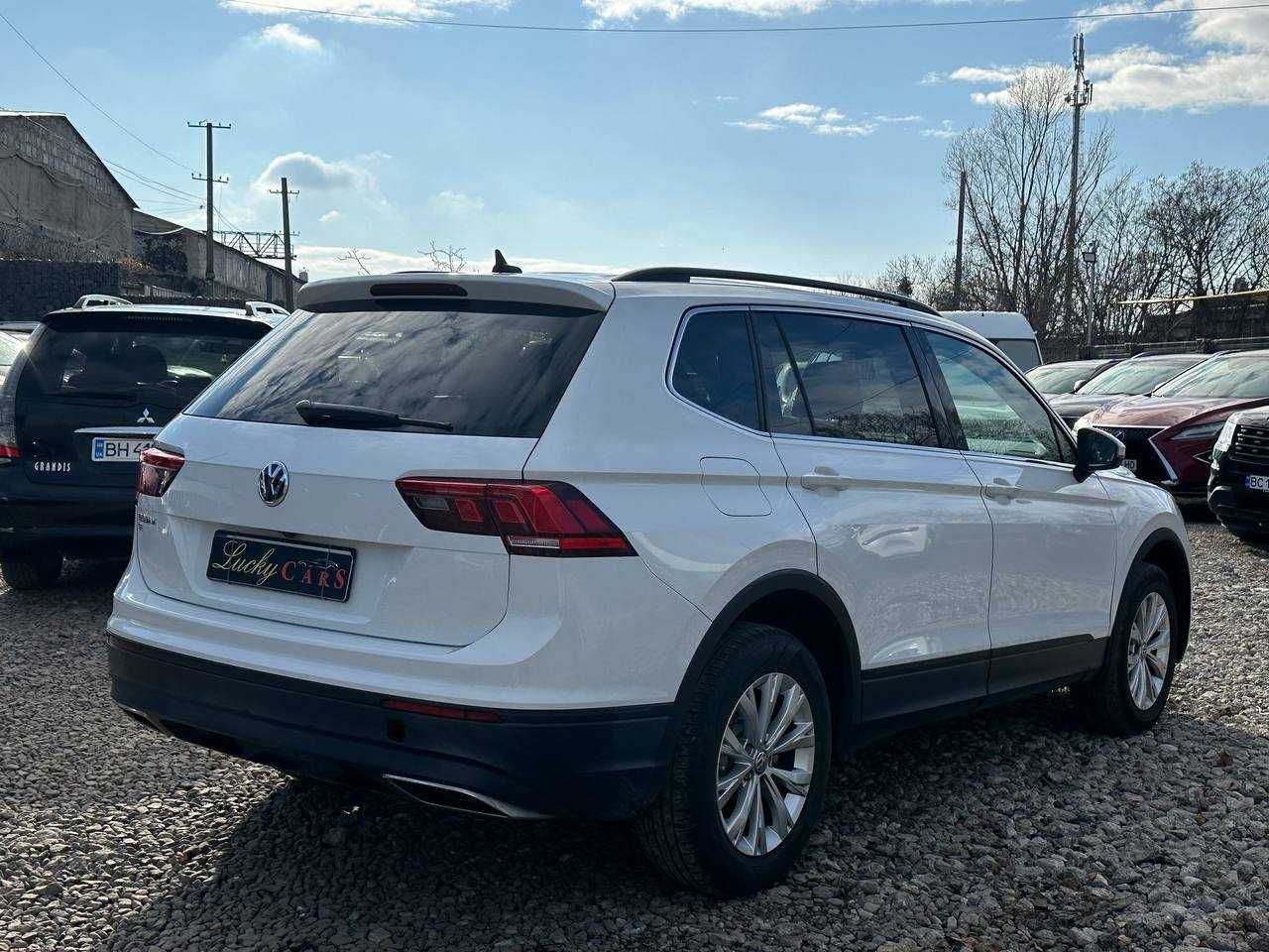 Авто Volkswagen Tiguan 2018