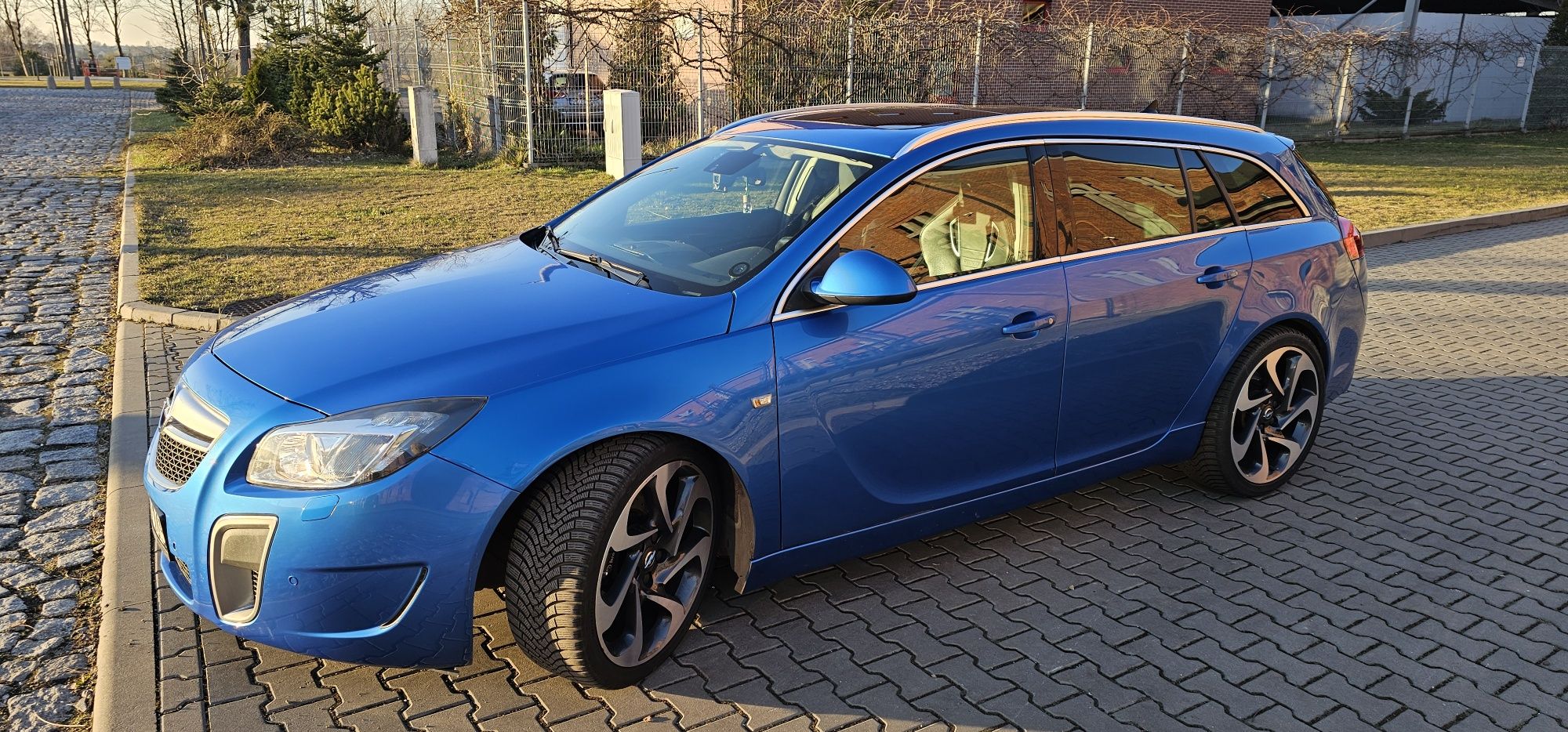 Opel Insignia 2.8 325KM 4x4