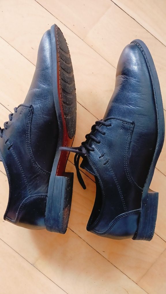 Skórzane buty wizytowe komunijne Lasocki 35
