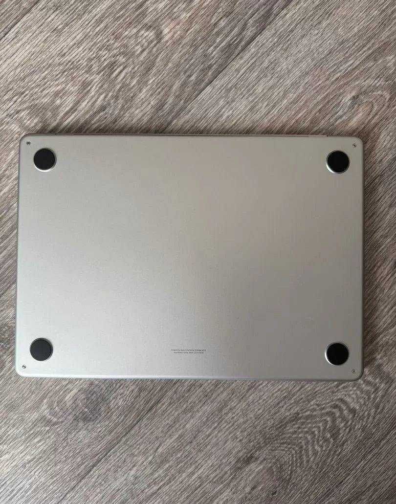 MacBook Air 13 M3 16GB/512GB
