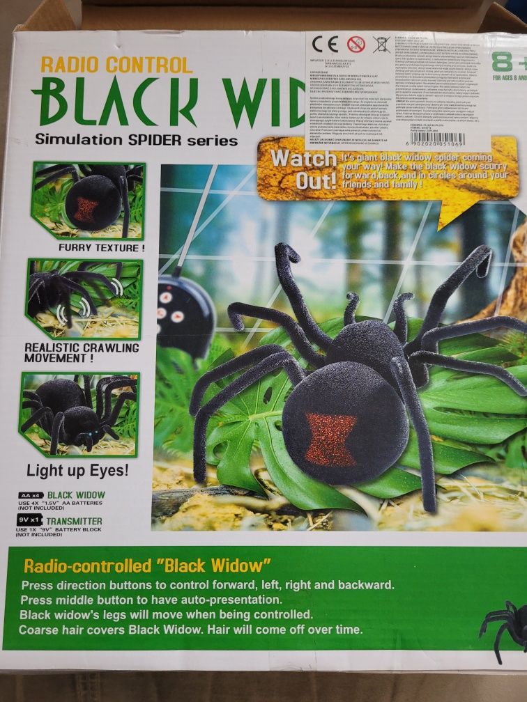 Zabawka pająk czarna wdowa