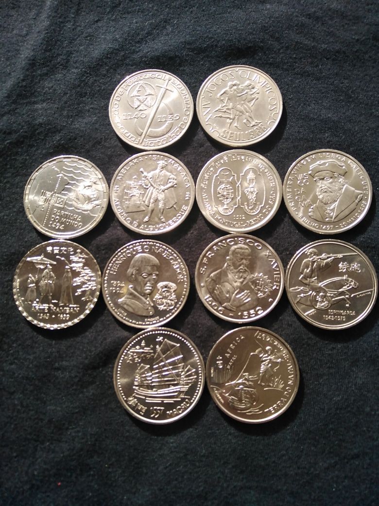12 moedas comemorativas de 200 e 250  escudos
