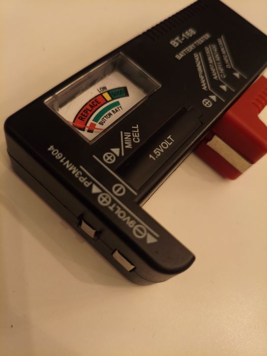 Tester bateryj uniwersalny 1.5-9V