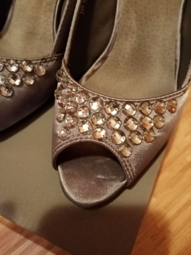 Buty rozmiar 38